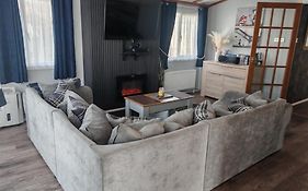 Dog Friendly 8 Berth Lodge, 600 Yard'S From The Beach In Hunstanton